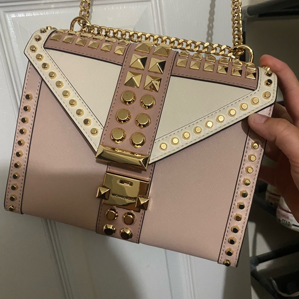 Near perfect condition Michael Kors Crossbody - pink/gold